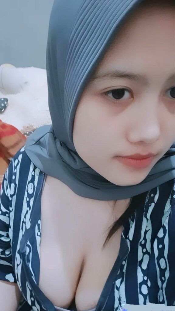 Viral Guru Indo Sangat Jelas Wajah Cantik Dibalut Hijab Pink Skandal Boba Bulet Mulus Hot New 2025